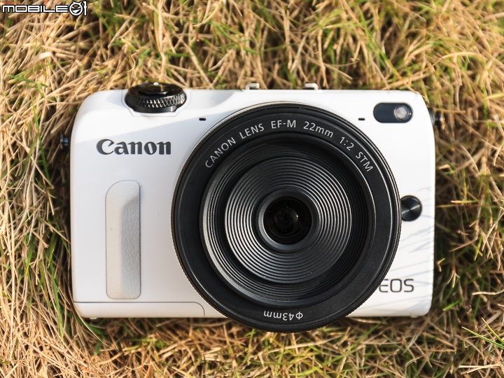 Canon EOS M2 CANON EOS M2ホワイト＆ Mブラック 2台とレンズ他！ CANON